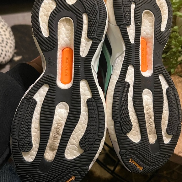 Stella McCartney Adidas size 8 lightly used - Picture 5 of 6